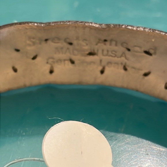 Streets Ahead cuff bracelet - Picture 5 of 6